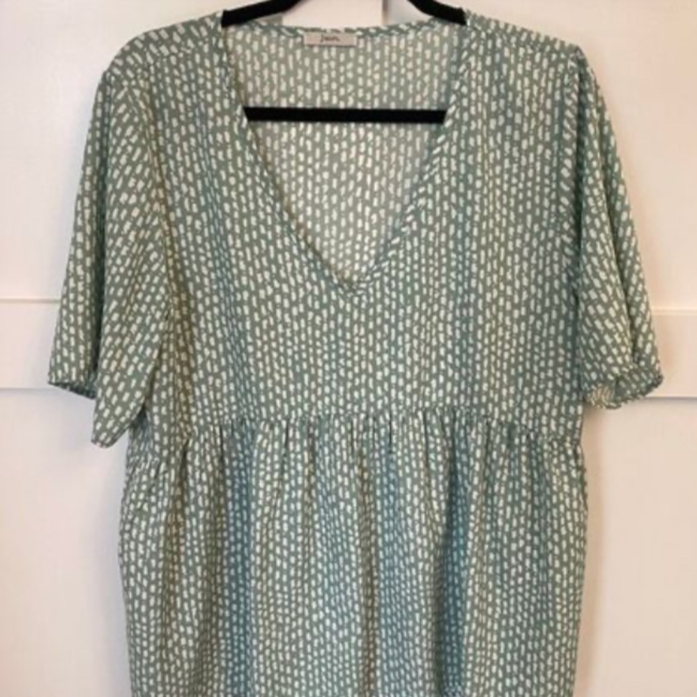 Jodifl size medium‎ blouse